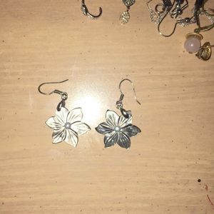Flower earrings